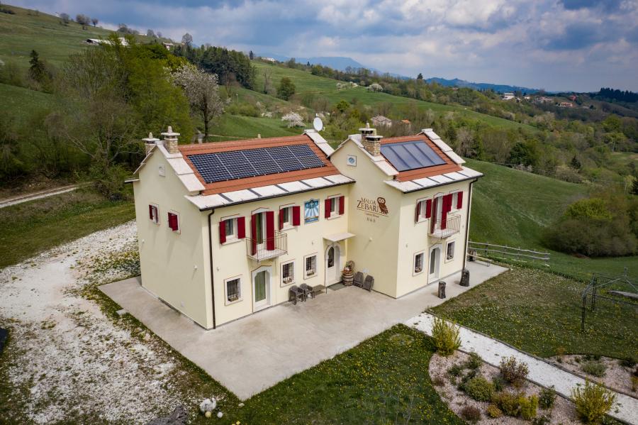 Malga Zebari Country House