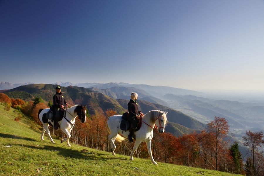 Le malghe del Cesen a cavallo